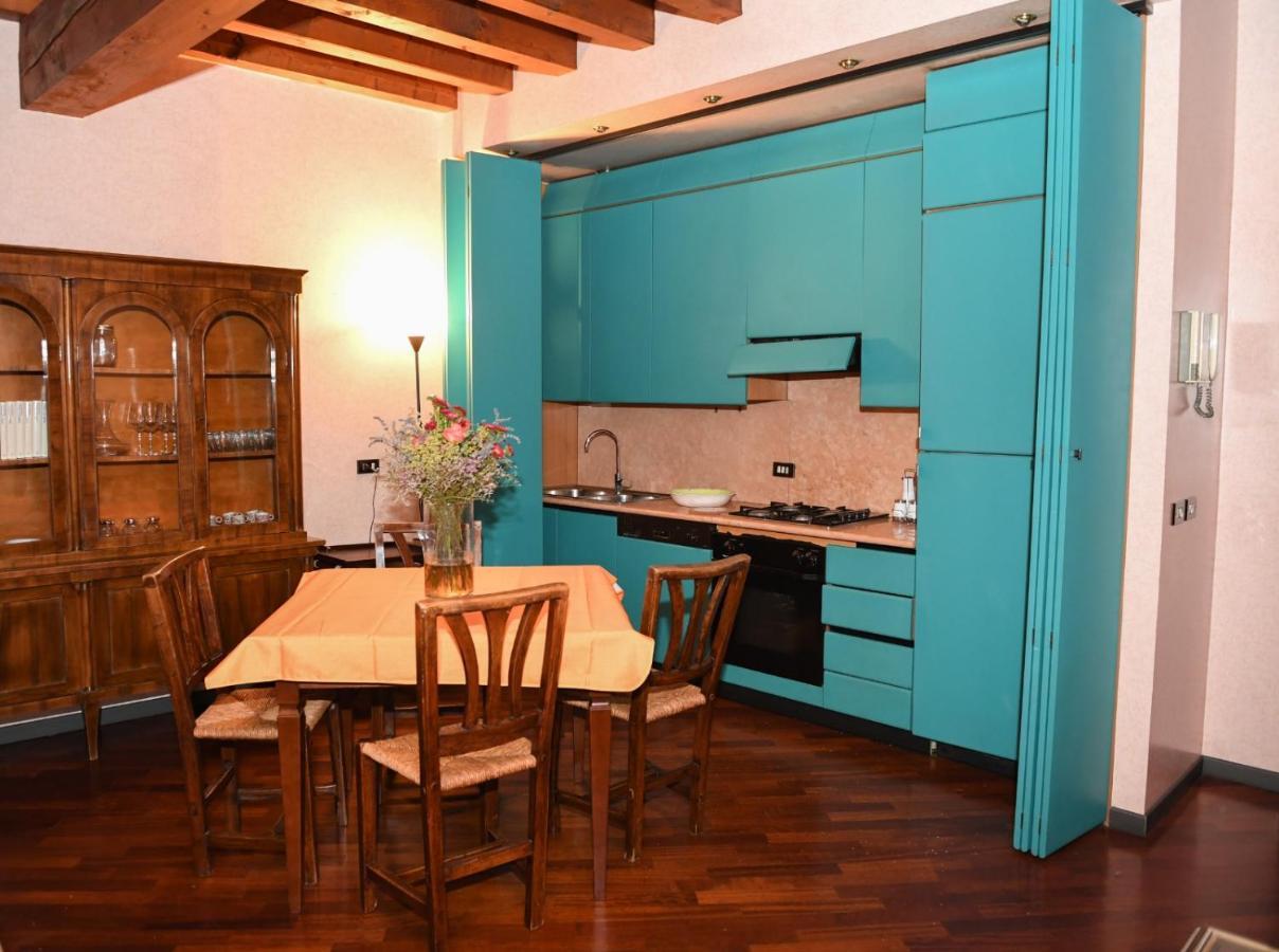 Dimora Noemi Apartment Verona Bagian luar foto