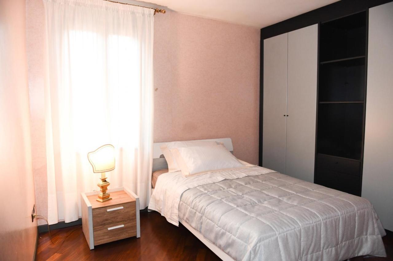 Dimora Noemi Apartment Verona Bagian luar foto